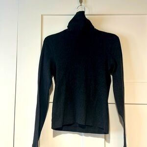 Women grey turtleneck; 3 dot; size L